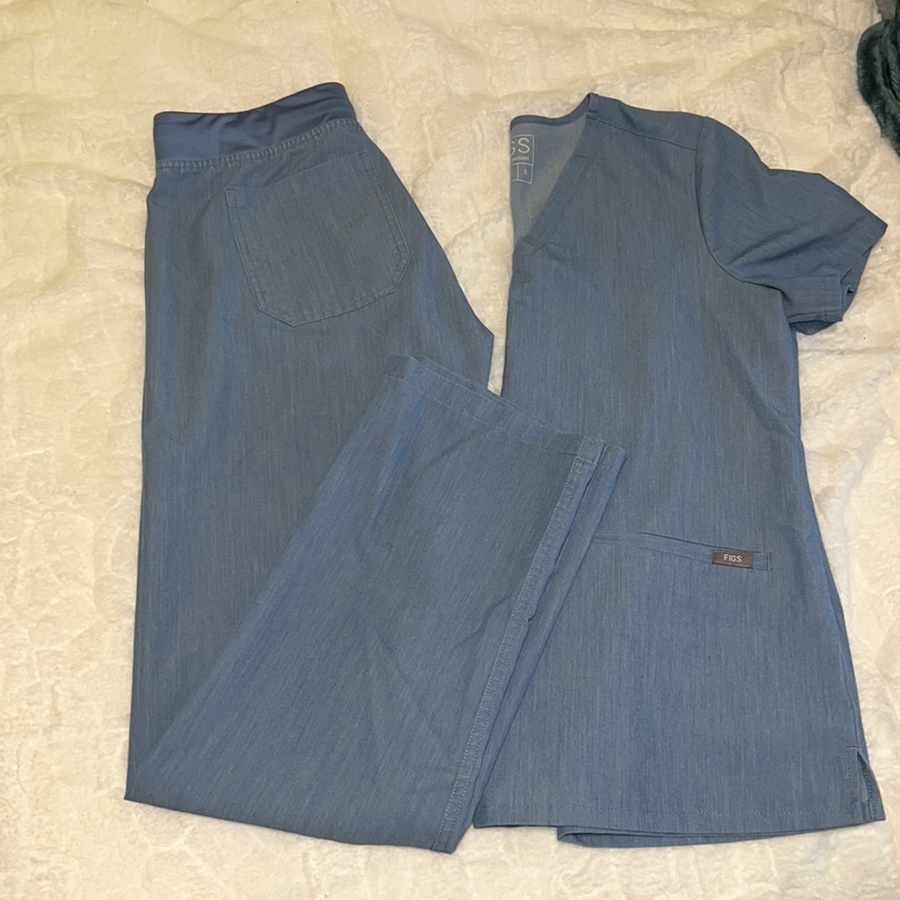 Sold. FIGS scrub set - Rare Limited Technical Collection - Heather Indigo - Picture 10 of 12
